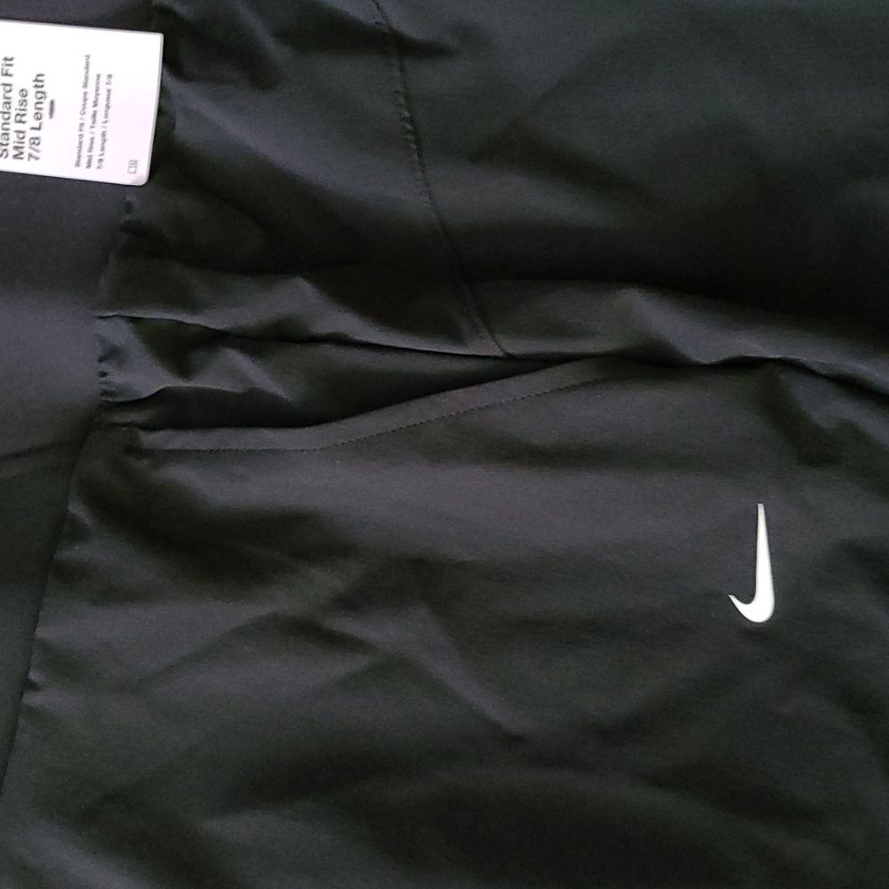 Nike 2X Bliss Victory Mid-rise 7/8 Training Pants - Picture 8 of 14